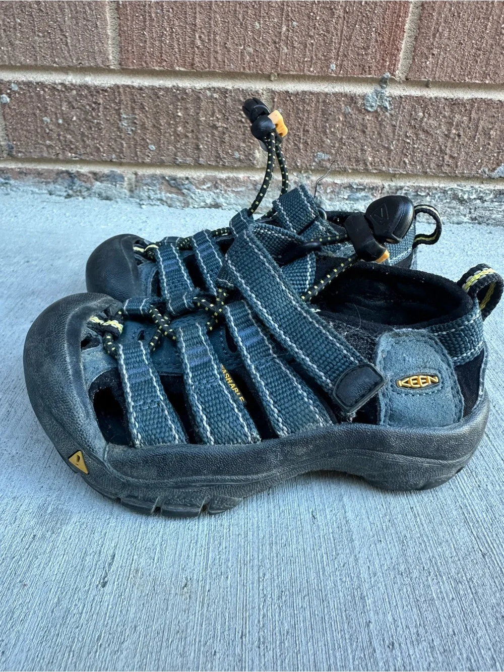 Keen Newport H2 Sandals Water Shoes Boys Size 8 Blue